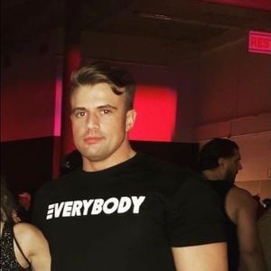 Meet your Posher, Aaron